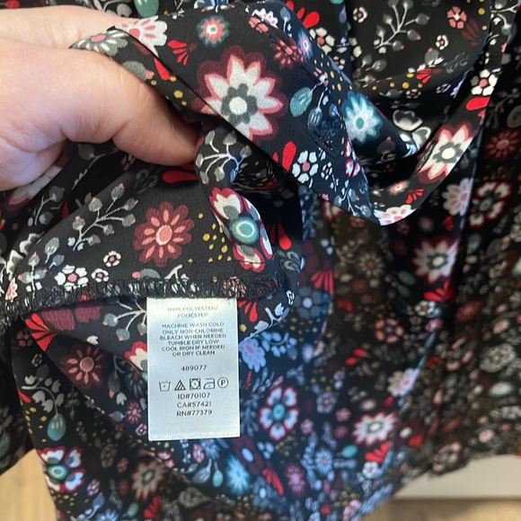 Loft Floral Button Blouse Top - Picture 4 of 6